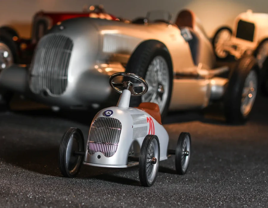 Jeździk Rider - Mercedes-Benz W25 Silver Arrow 926 / Baghera
