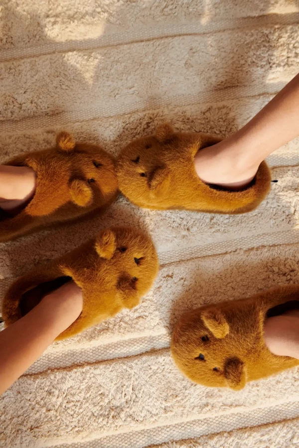Pluszowe kapcie Aviaja Bear - golden caramel / Liewood