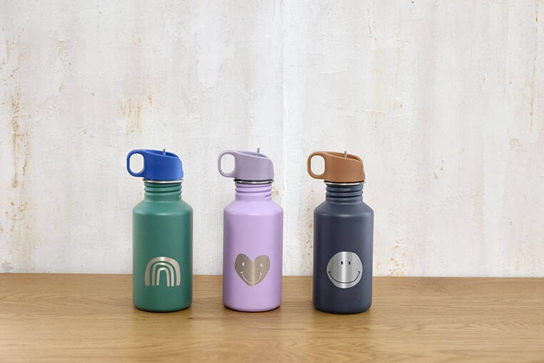 Bidon ze stali nierdzewnej z ustnikiem i uchwytem Little Gang, 500 ml - Heart lilac / Lassig