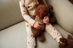 Pluszowe kapcie Aviaja Reindeer - pecan / Liewood