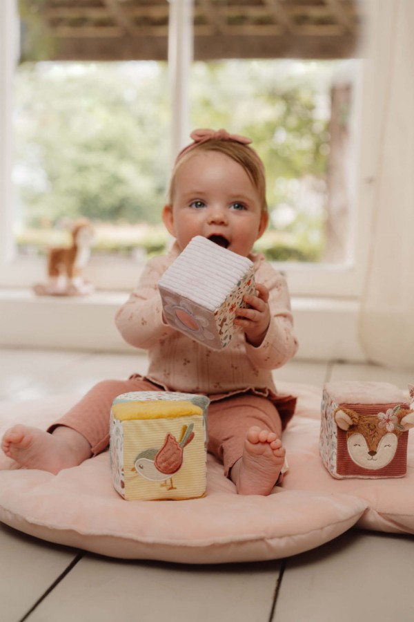 4 Miękkie kostki aktywizujące Fairy Garden / Little Dutch