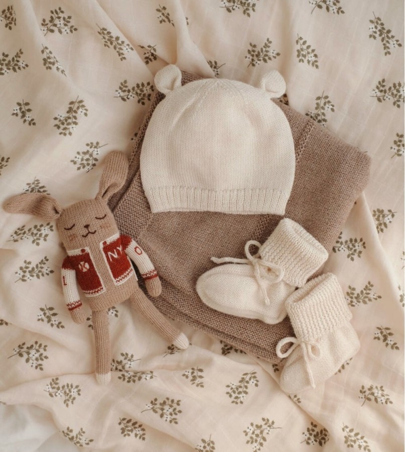 Dziergane buciki niechodki - ecru / Main Sauvage