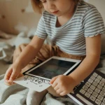 Podświetlany tablet do rysowania KIDYDRAW-MINI - dinozaury / Kidywolf