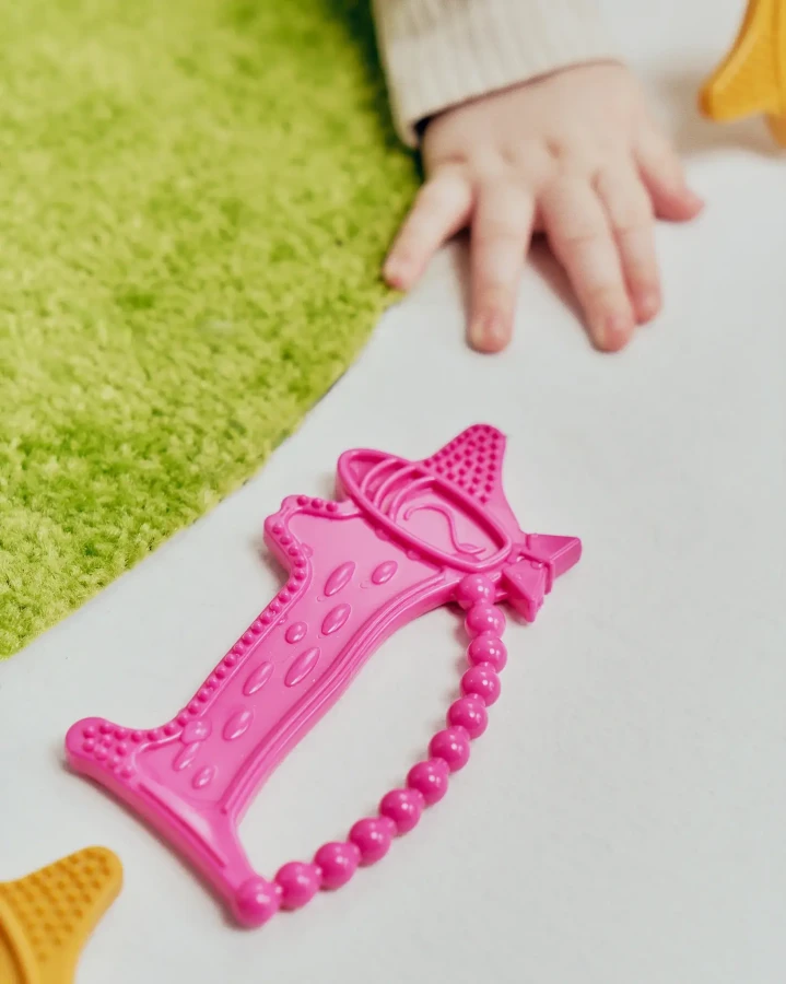 Gryzak Luuie The Dog Pink / LUU kids