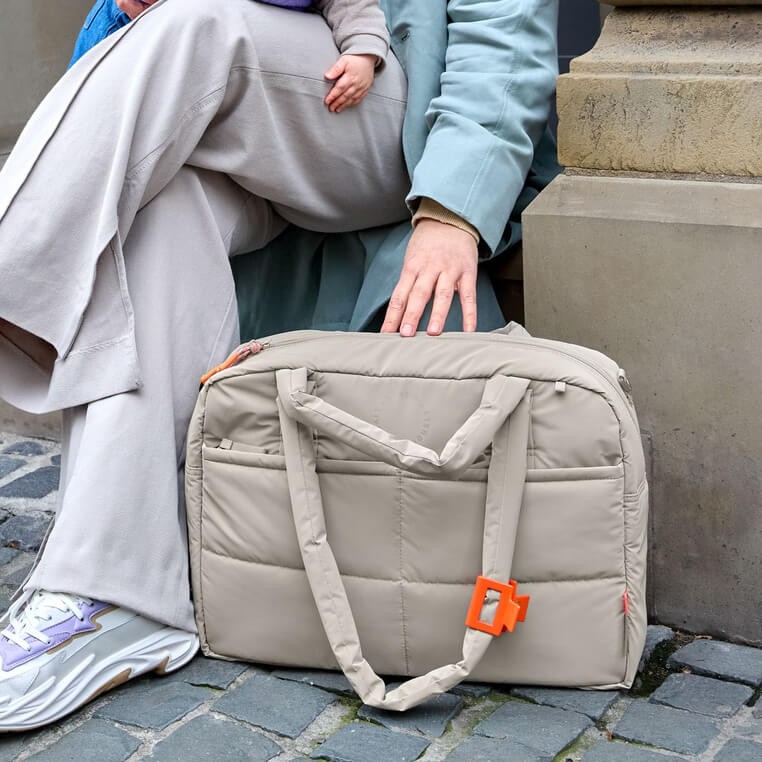 Torba dla mam z akcesoriami Everyday beige / Lassig Green Label
