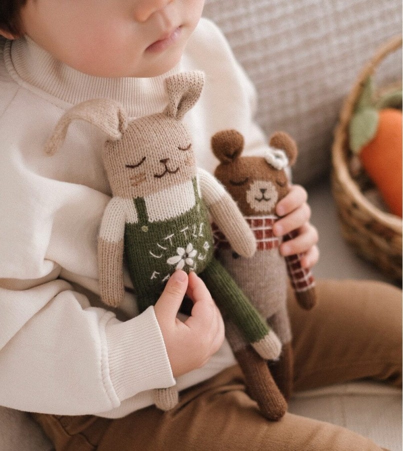 Dziergany królik z wełny alpaki - little farmer / Main Sauvage