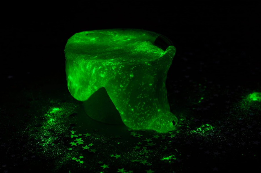 Zestaw DIY Slime - świecący w ciemności / Tuban