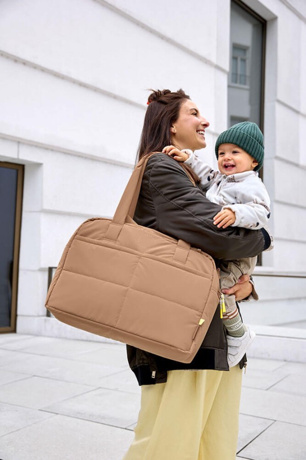 Torba dla mam z akcesoriami Everyday almond / Lassig Green Label