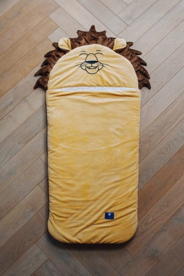 Śpiworek Sleepover Small 130x65 cm – Piaskowy lew / Kidspace