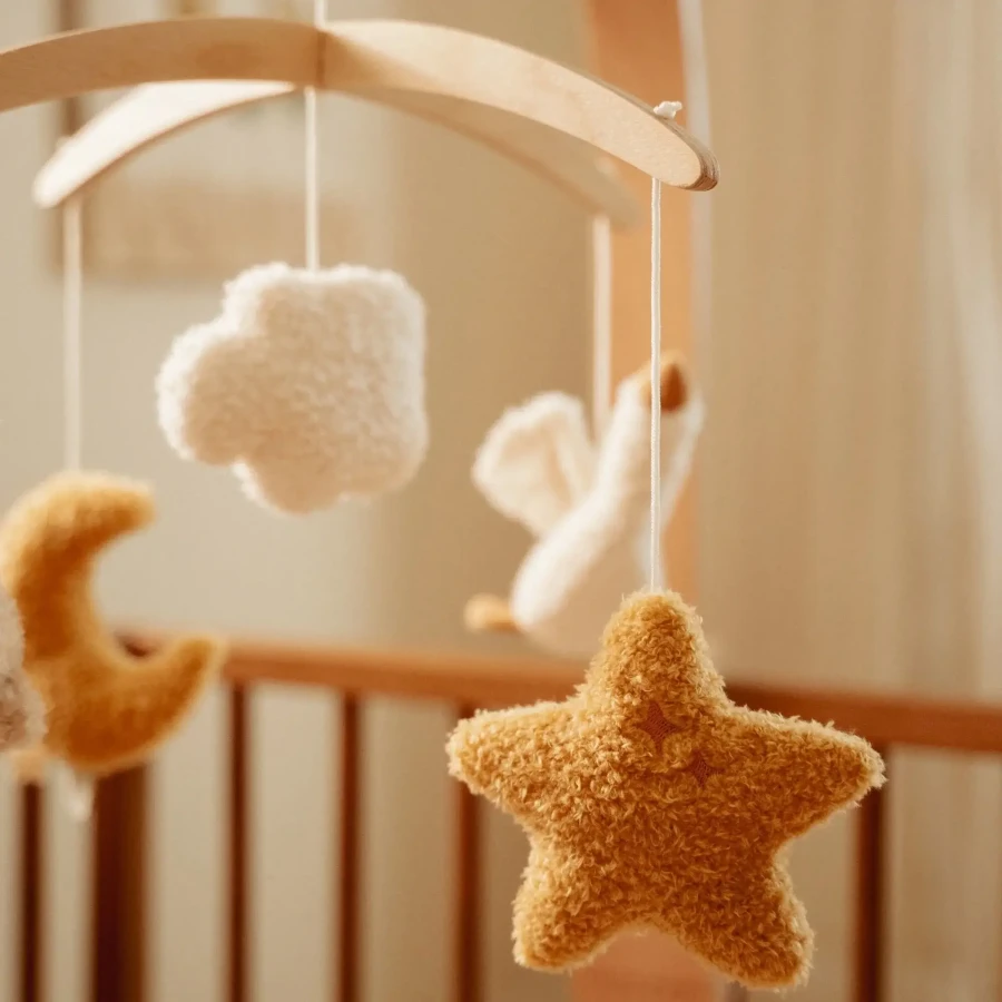 Drewniana karuzela do łóżeczka Newborn Naturals FSC / Little Dutch