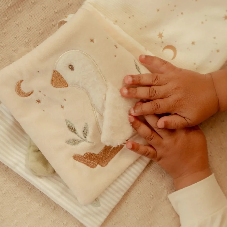 Duża książeczka sensoryczna Newborn Naturals / Little Dutch 