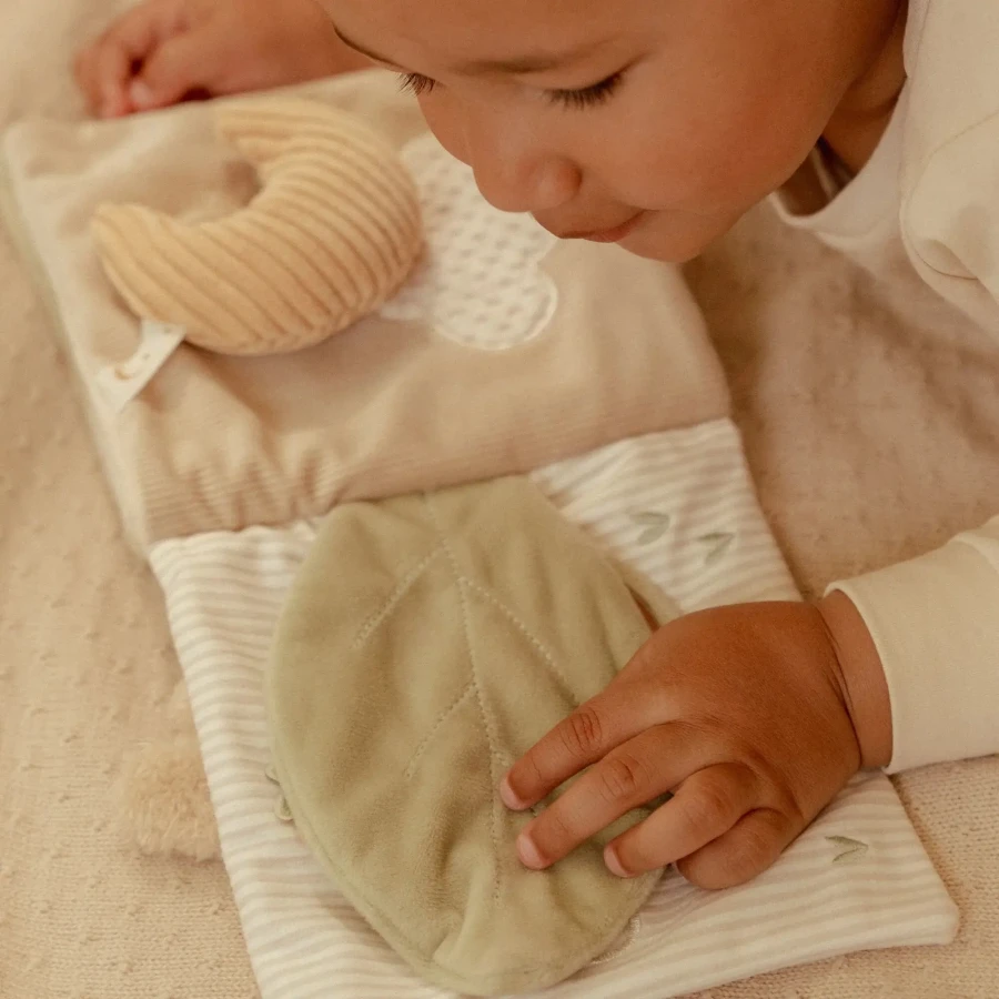 Duża książeczka sensoryczna Newborn Naturals / Little Dutch 