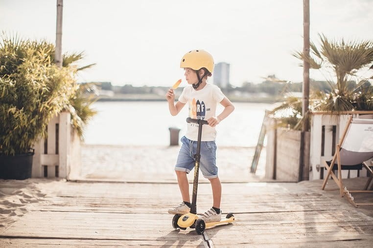 Highwaykick 3 LED Hulajnoga składana ze świecącymi kółkami 3+ Lemon kolekcja Icecream 2020/ Scootandride