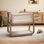 wielofunkcyjne łóżeczko dostawne SnuzPod5 - mocha / Snuz