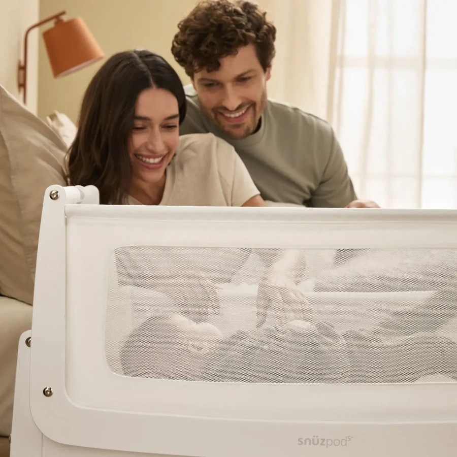 Wielofunkcyjne łóżeczko dostawne SnuzPod5 - white / Snuz