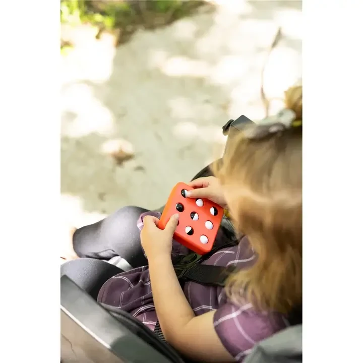 Sensoryczny Kwadrat. PlayTab. Biało-Czarne Kuleczki / Fat Brain Toys