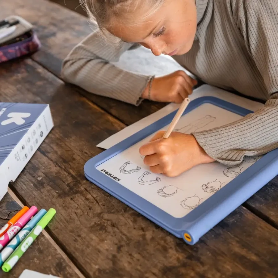Podświetlany tablet do nauki pisania i rysowania K-DRAW-PRO - niebieski / Kidywolf