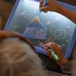 Podświetlany tablet do nauki pisania i rysowania K-DRAW-PRO - niebieski / Kidywolf