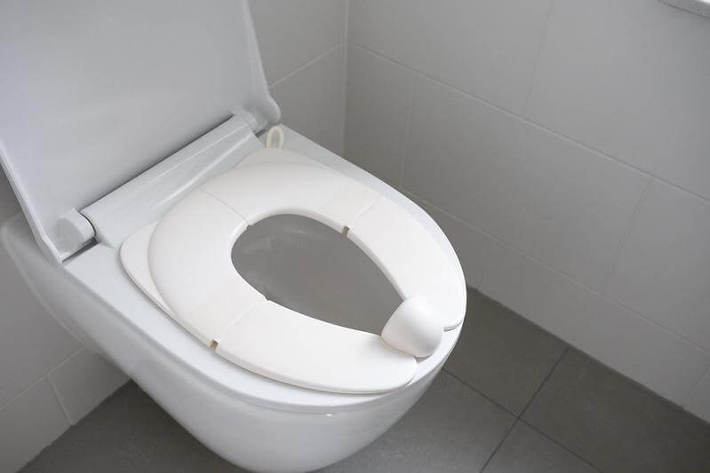 Składana deska na toaletę dla dzieci / Dooky