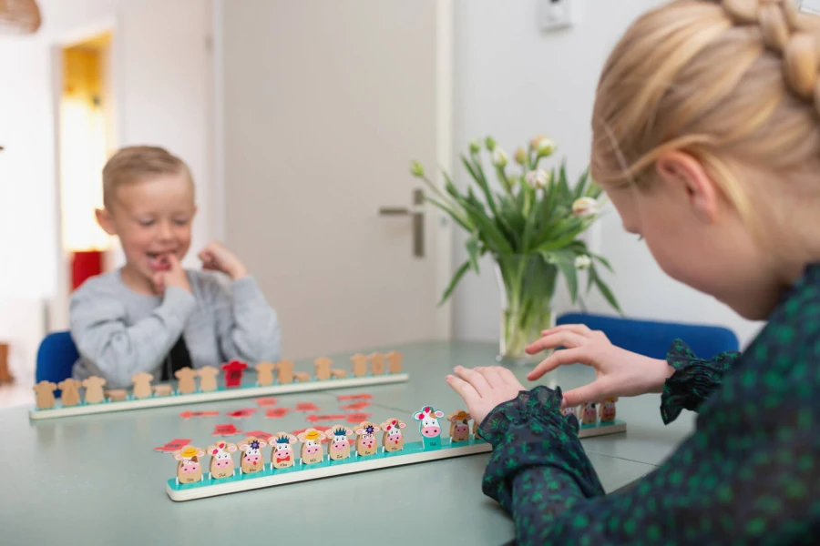 Gra logiczna Zgadnij Krówkę / BS Toys