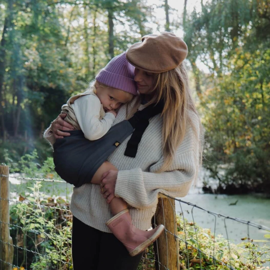Wildride-toddlercarrier-iron-nicoline3.jpg