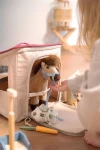 Maskotka Koń w zestawie ze stajnią i akcesoriami / Small Foot