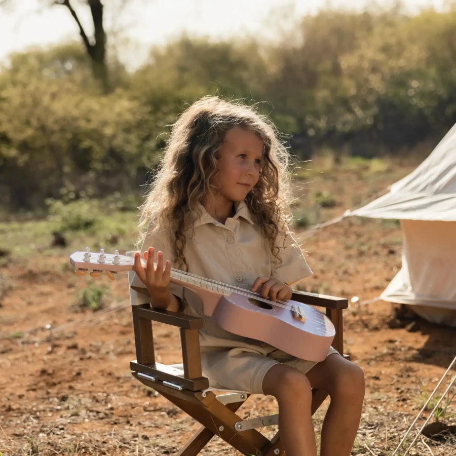 Drewniana gitara różowa Safari Friends FSC / Little Dutch