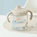 Kubek niekapek z uchwytami Celebration Sand, 260ml / Done by Deer