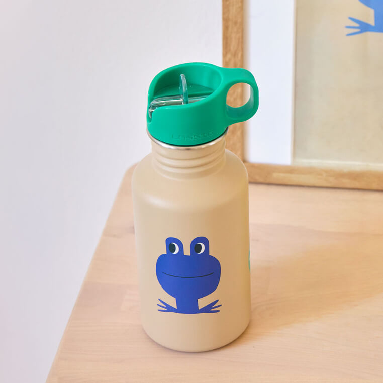 Bidon ze stali nierdzewnej z ustnikiem i uchwytem, 500 ml Happy Trails Frog / Lassig