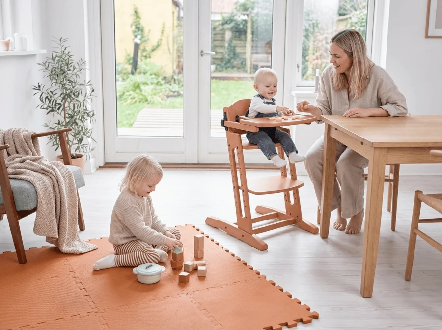 Krzesełko do karmienia DANCHAIR - mocca mousse / BabyDan