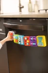 Sensoryczny Kwadrat. PlayTab. Nakrętki / Fat Brain Toys