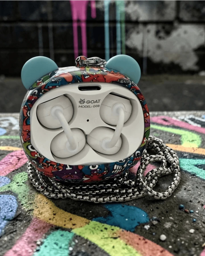 GOAT Earbuds Graffiti słuchawki bezprzewodowe z etui i wisiorkiem / Kiddoboo