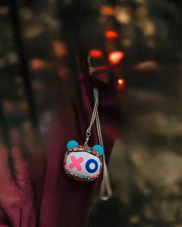 GOAT Earbuds Graffiti słuchawki bezprzewodowe z etui i wisiorkiem / Kiddoboo