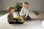 Garaż z rampą i pojazdami 12m+ / TOLO Bio
