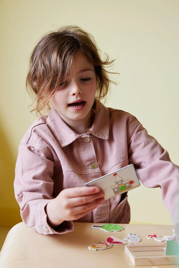 Gra edukacyjna Baśniowe opowieści - słuchaj i układaj, 4+ / BS Toys
