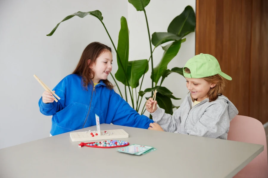 Gra edukacyjna Pojedynek Kropek 5+ / BS Toys