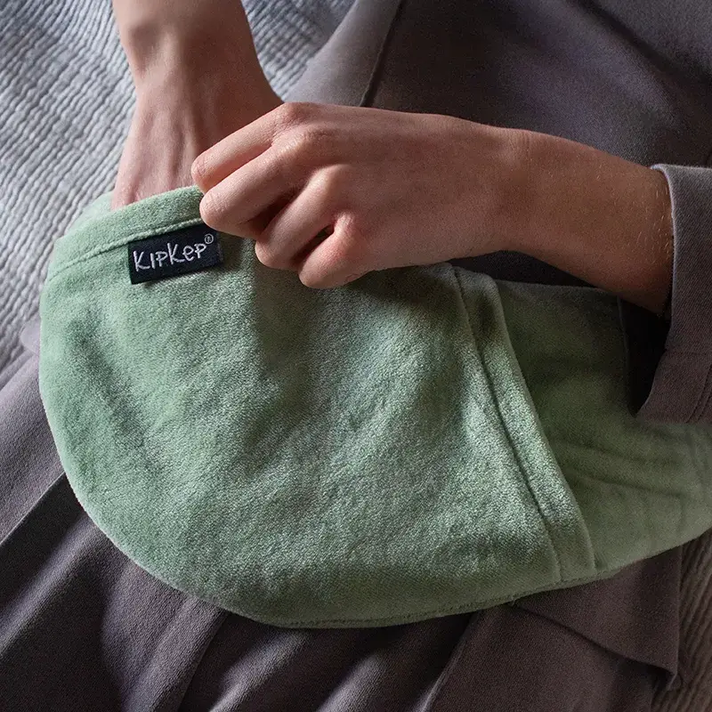 Poduszka grzewcza łagodząca objawy menstruacji Lexie - Pale Green / KipKep