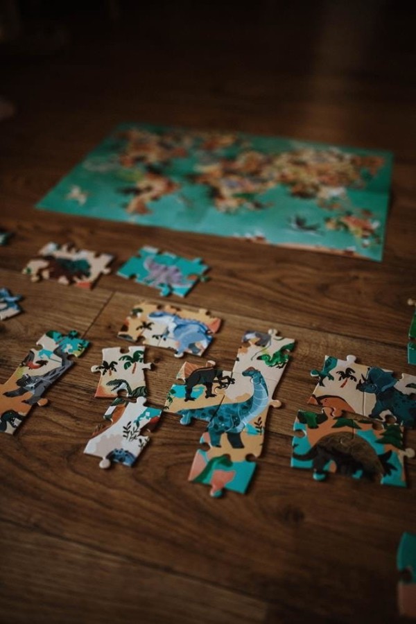 Puzzle edukacyjne z figurkami 3D Dinozaury 200 elementów 6 + / Janod