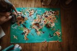 Puzzle edukacyjne z figurkami 3D Dinozaury 200 elementów 6 + / Janod