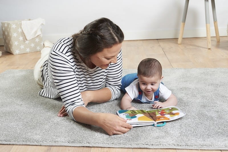 Książeczka edukacyjna dla dziecka Moje Podróże - Zabawa na łące / Tiny Love