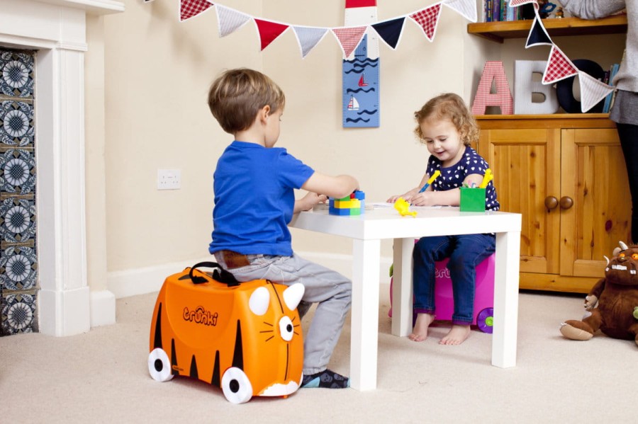 Jeżdżąca walizeczka - Lama Lola / Trunki