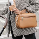 Torebka crossbody i organizer do wózka 2w1 VERA caramel / Joissy