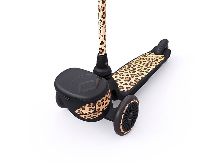 Highwaykick 2 Lifestyle Hulajnoga trójkołowa balansowa z zamykanym schowkiem 2+ Leopard / Scootandride