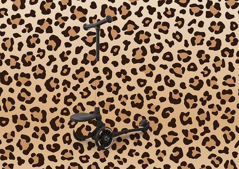 Highwaykick 2 Lifestyle Hulajnoga trójkołowa balansowa z zamykanym schowkiem 2+ Leopard / Scootandride