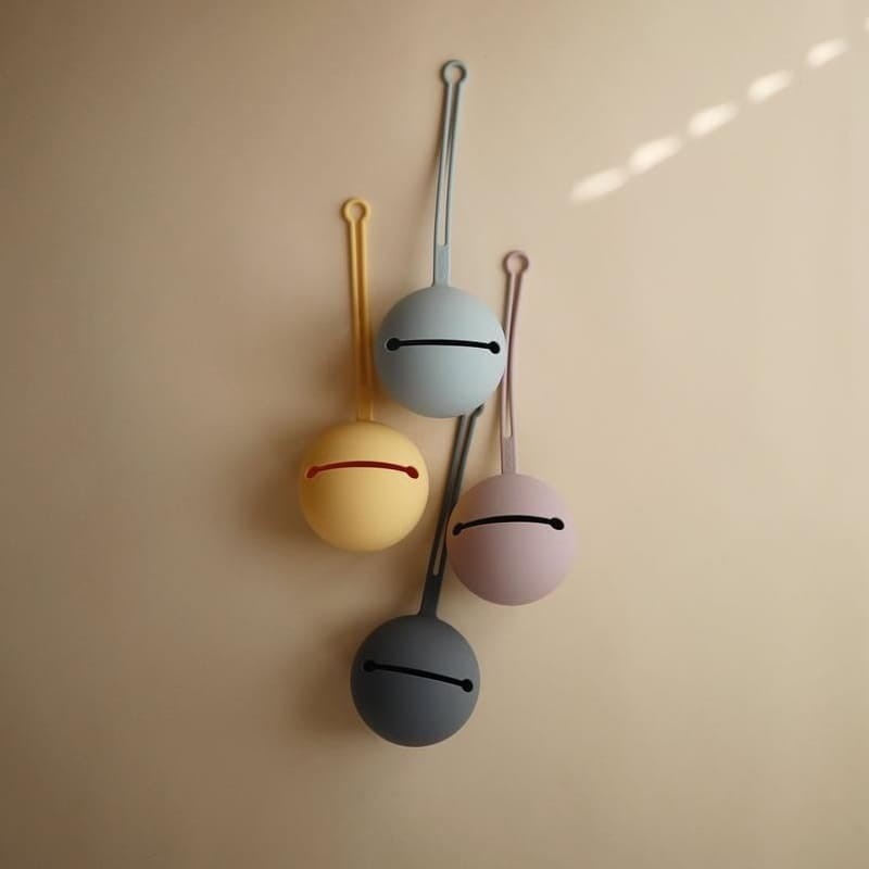 Etui na smoczek Kula Ball Soft Lilac / Mushie