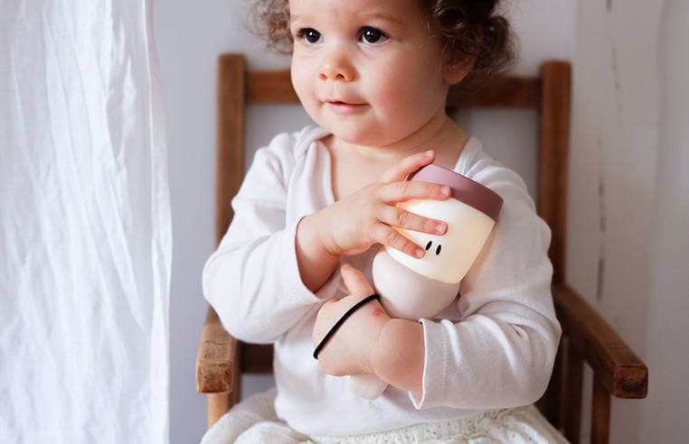 Przenośna lampka nocna LED z latarką Pixie Pink / BEABA