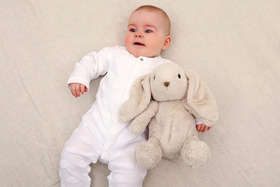 Szumiący Królik z czujnikiem ruchu i pozytywką / Cloud b® Love Light Buddies Finley Fawn™