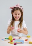Drewniana deska z owocami tropikalnymi do krojenia / Tender Leaf Toys