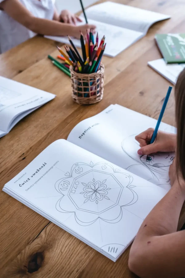 “Kolorowe ziółka” – książeczka edukacyjna dla dzieci / Pan Tabletka