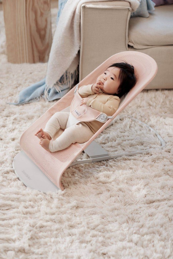 BABYBJORN - leżaczek BALANCE SOFT MESH, Różowy - Biały